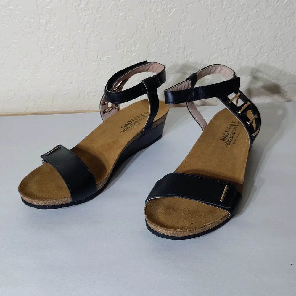 Naot Black Leather Wedge Sandals Womens 41 L10 Ankle Strap Made in Israel